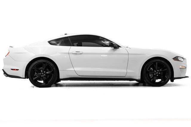 2022 Ford Mustang EcoBoost