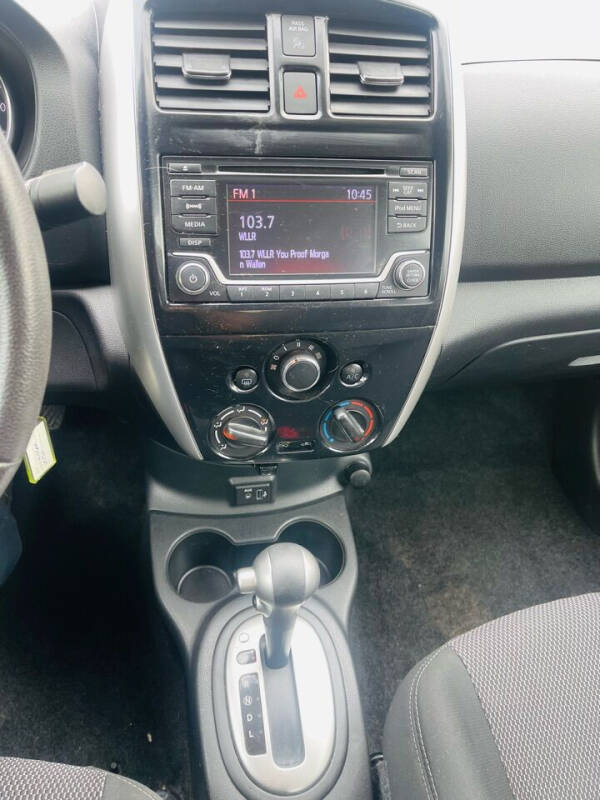 2018 Nissan Versa SV