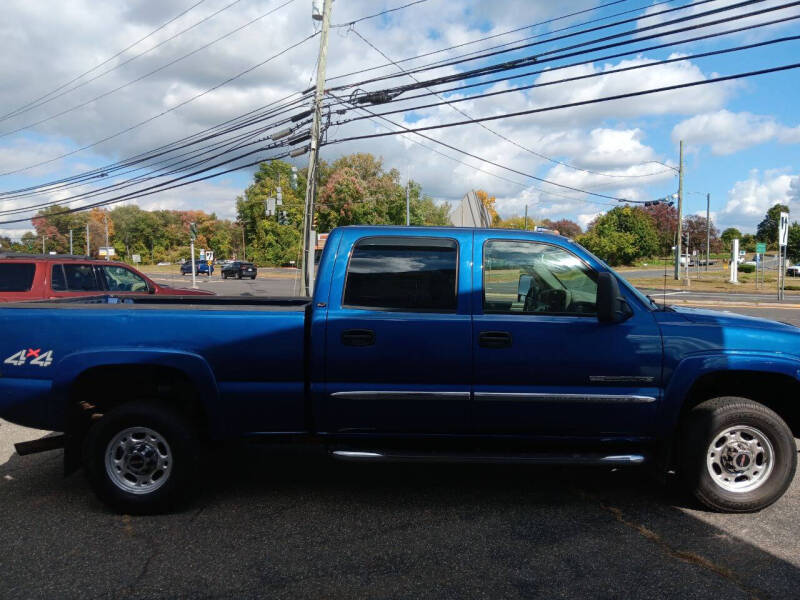 2004 GMC Sierra 2500HD SLT photo 6