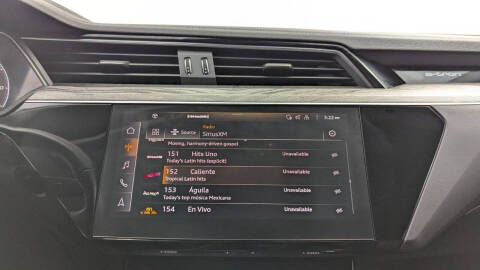 2021 Audi e-tron quattro Premium