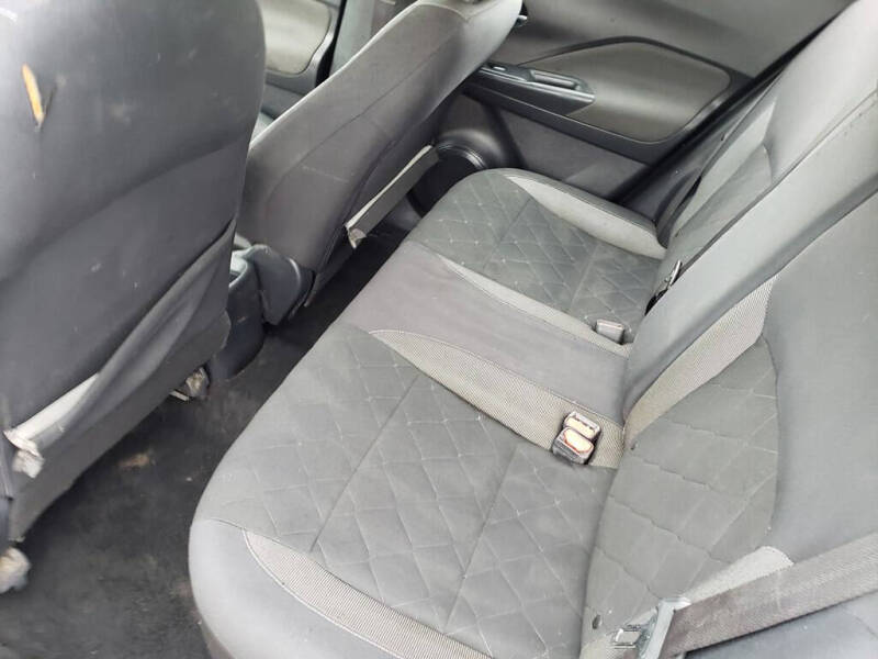 2019 Nissan Kicks S