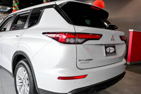 2024 Mitsubishi Outlander ES