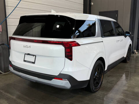 2025 Kia Carnival LXS