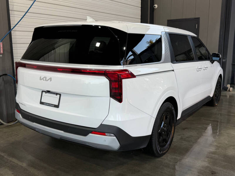2025 Kia Carnival LXS