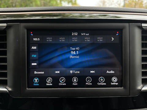 2020 Chrysler Voyager LXi