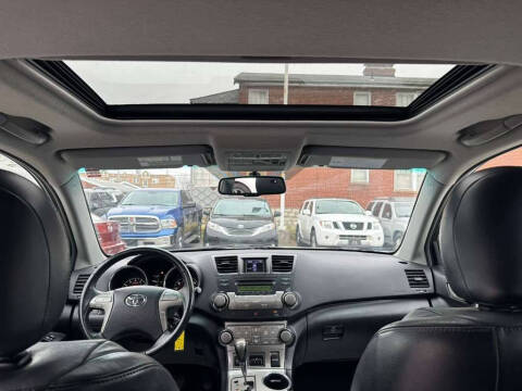 2010 Toyota Highlander SE