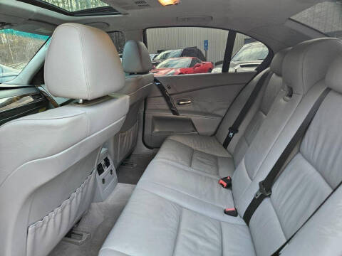 2004 BMW 5 Series 525i