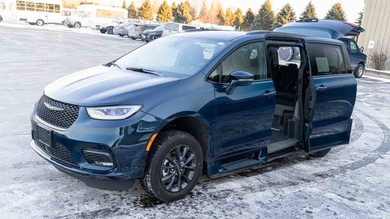 2022 Chrysler Pacifica Touring