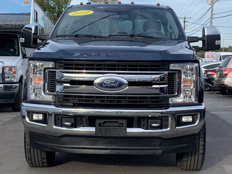 Used 2019 Ford F-250 Super Duty XLT with VIN 1FT7X2B63KED05781 for sale in Worcester, MA
