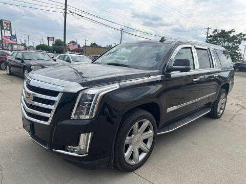 2018 Cadillac Escalade ESV Luxury