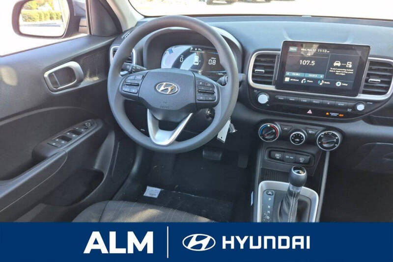 2026 Hyundai Venue SE