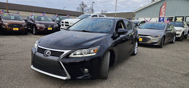 2014 Lexus CT 200h for sale at URIEL's AUTOMOTIVE LLC in Middletown, OH