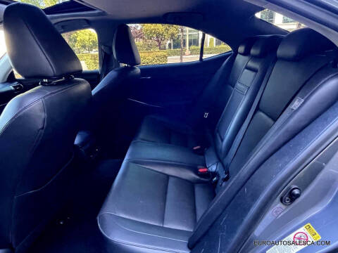 2015 Lexus IS 250 Crafted Line