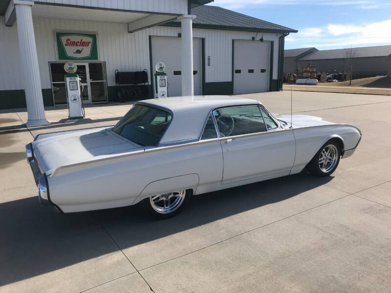 1962 Ford Thunderbird