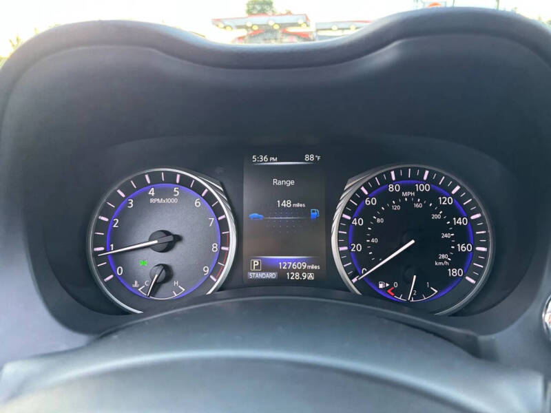 2015 Infiniti Q50 Premium