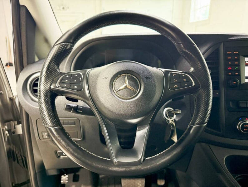 2017 Mercedes-Benz Metris Passenger