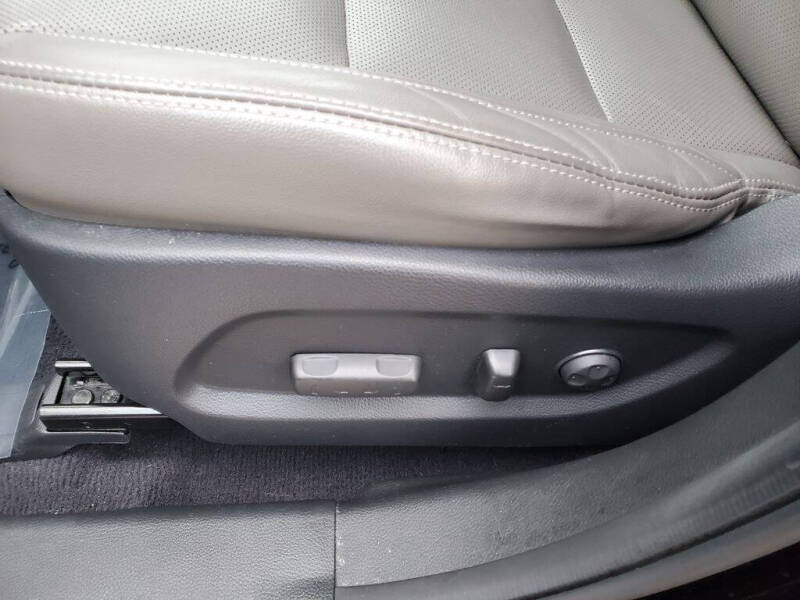 2017 Hyundai Santa Fe SE Ultimate