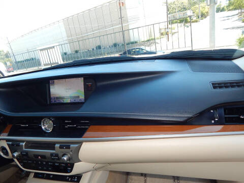 2013 Lexus ES 300h