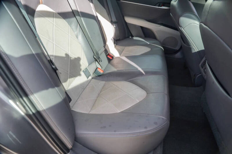 2020 Toyota Camry LE