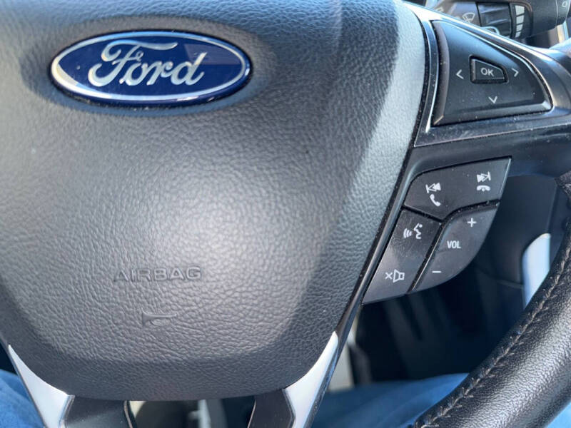 2020 Ford Edge Titanium