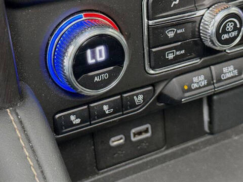 2023 GMC Yukon XL AT4