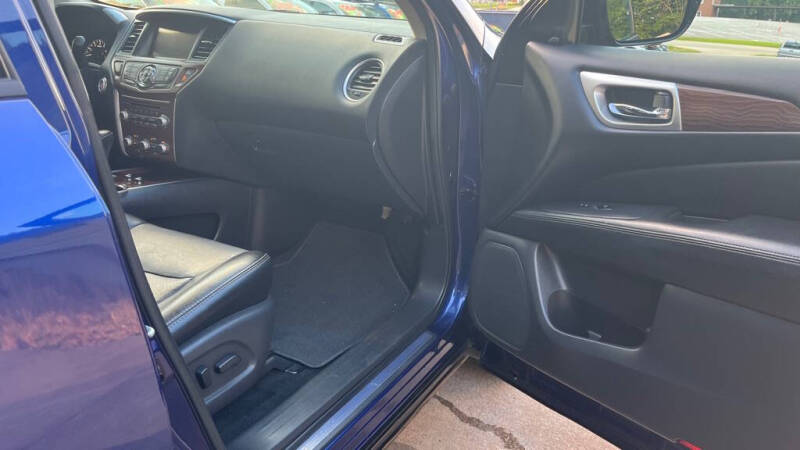 2017 Nissan Pathfinder S