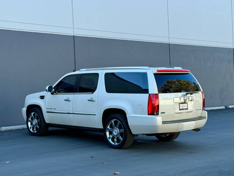 2012 Cadillac Escalade ESV Luxury