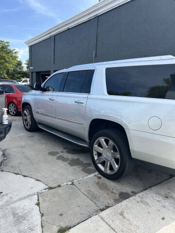 2017 Cadillac Escalade ESV Luxury