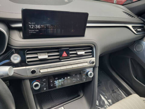 2025 Genesis G70