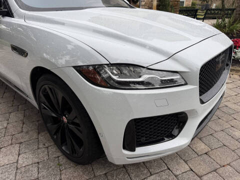 2018 Jaguar F-PACE S