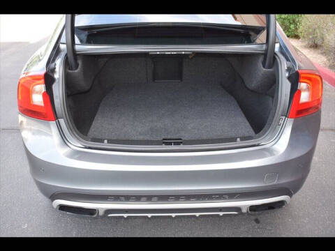 2016 Volvo S60 Cross Country T5 Platinum