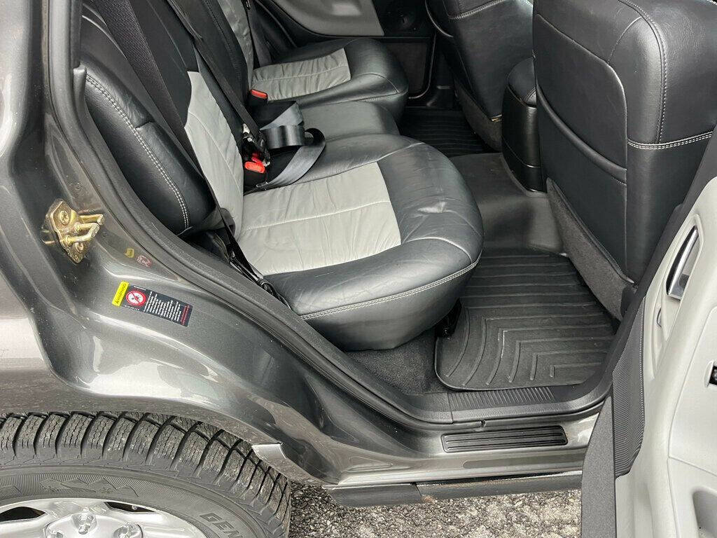 2004 Jeep Grand Cherokee 49