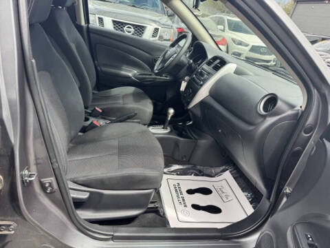 2016 Nissan Versa 1.6 SV