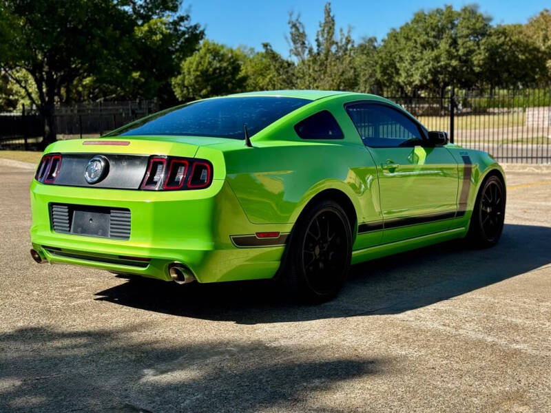 2014 Ford Mustang V6