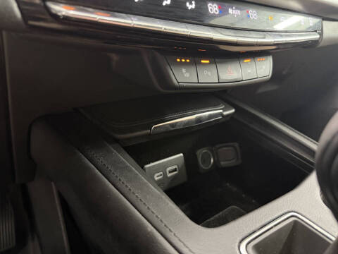 2024 Cadillac XT4 Luxury