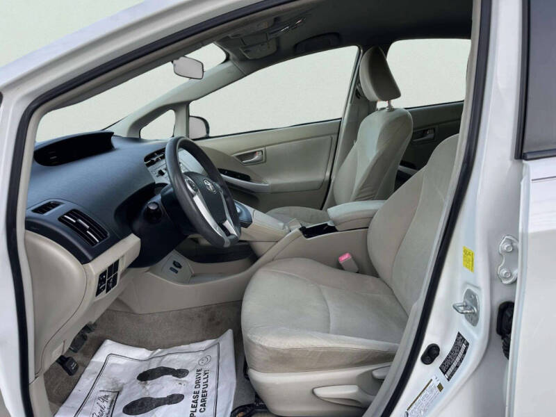 2010 Toyota Prius II