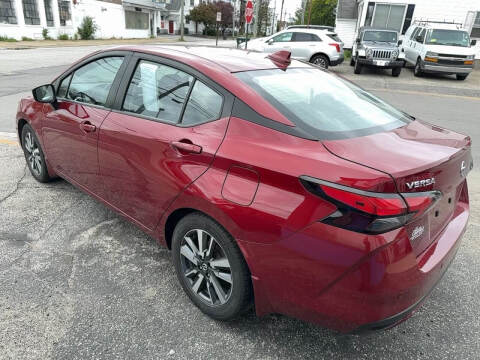 2021 Nissan Versa SV
