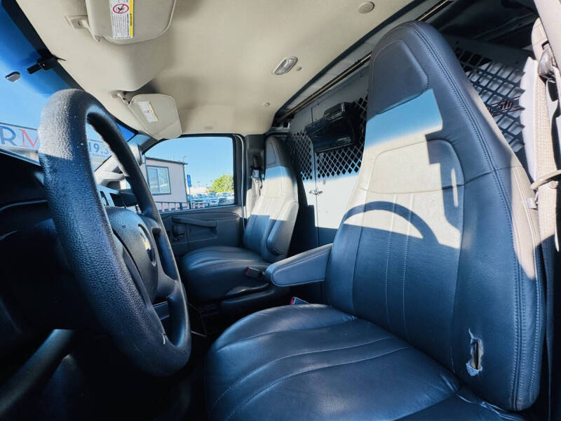 2017 Chevrolet Express 2500