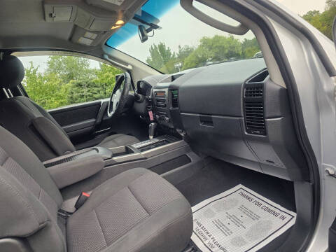 2010 Nissan Titan SE