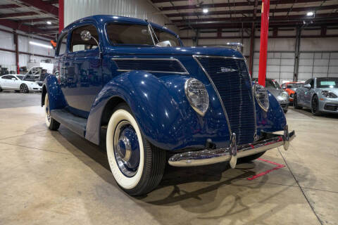 1937 Ford Deluxe
