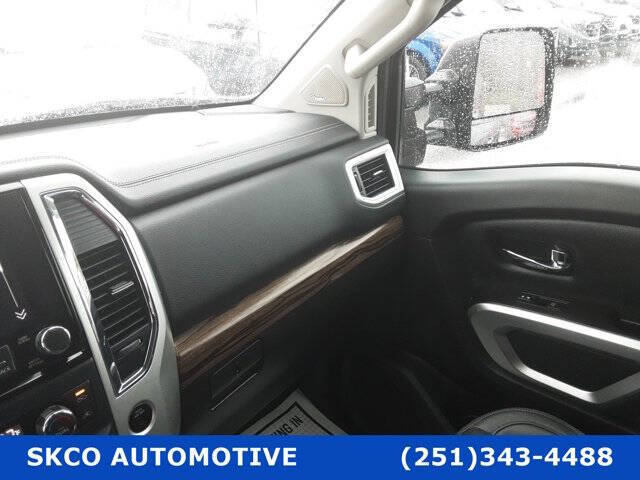 2020 Nissan Titan SL