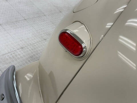 1948 Ford Super Deluxe