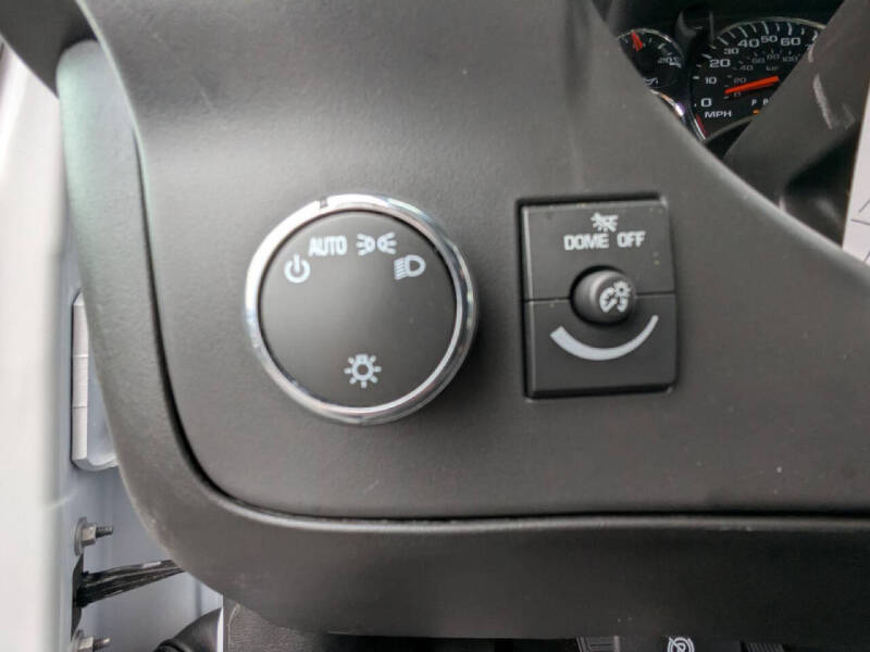 2025 Chevrolet Express 3500