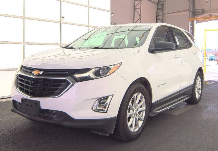 2018 Chevrolet Equinox LS's photo
