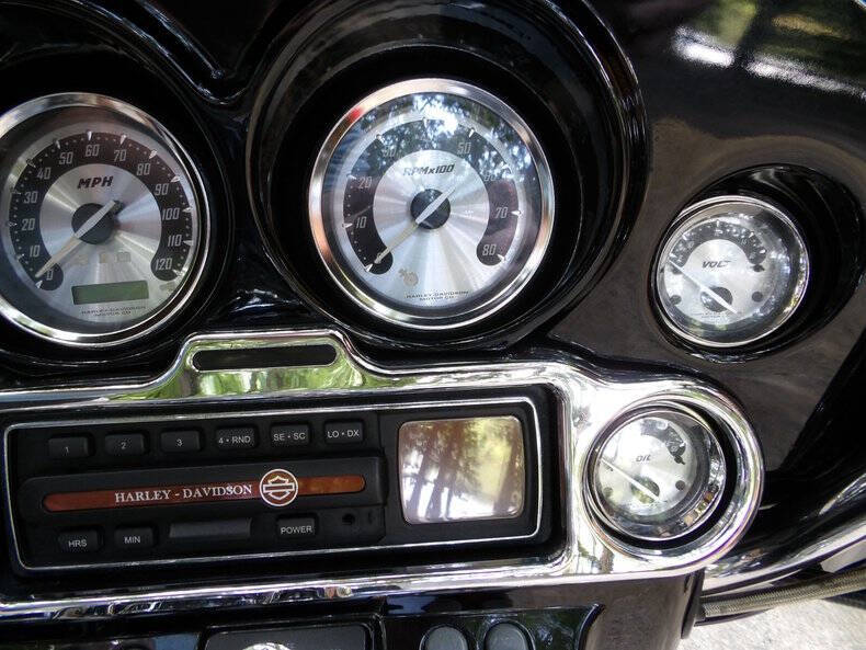 2004 Harley-Davidson FLHT Electra Glide