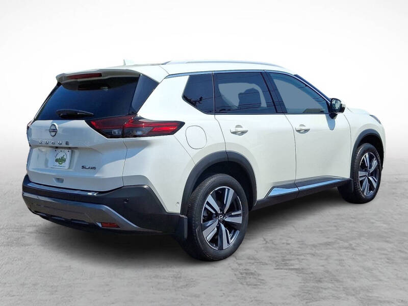 2022 Nissan Rogue SL