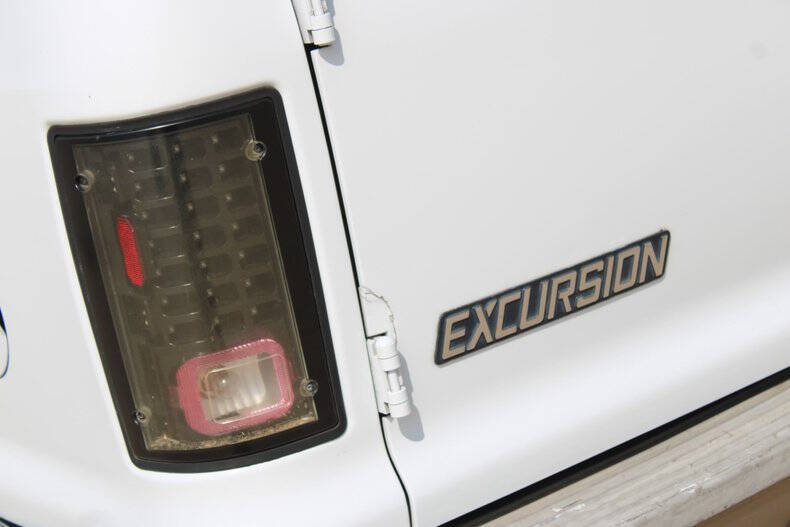 2005 Ford Excursion Eddie Bauer