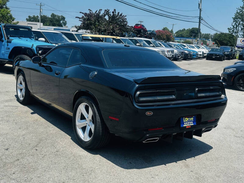 2019 Dodge Challenger SXT