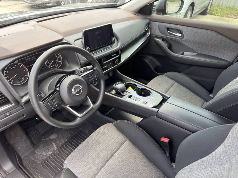 2022 Nissan Rogue SV