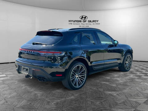 2023 Porsche Macan T